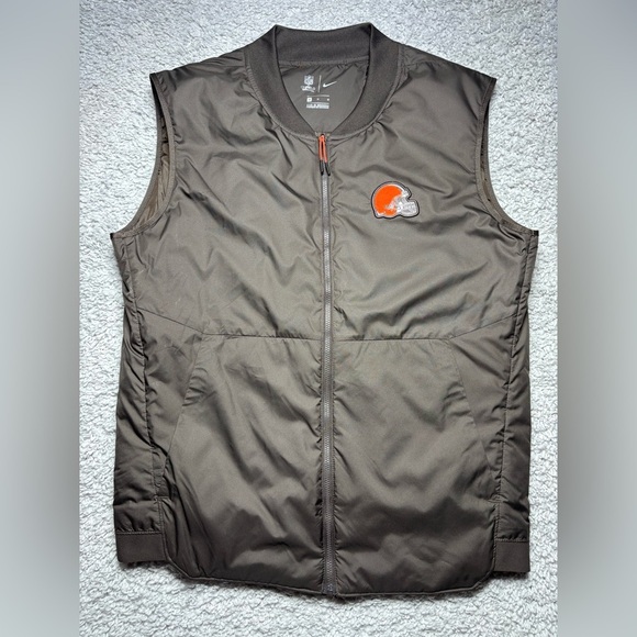 Cleveland Browns Vest Mens Medium Nike NFL On Field Apparel Football Pockets CLE - Picture 1 of 8